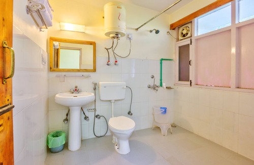 Aleo Bed & Breakfast | Hotel Monarch Residency Manali