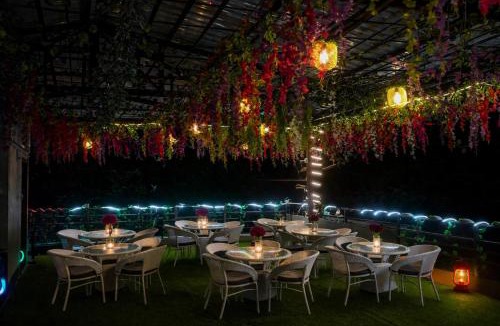 Mussoorie Hotel | HOTEL MOUNTAIN GREEN BY GRAHIl