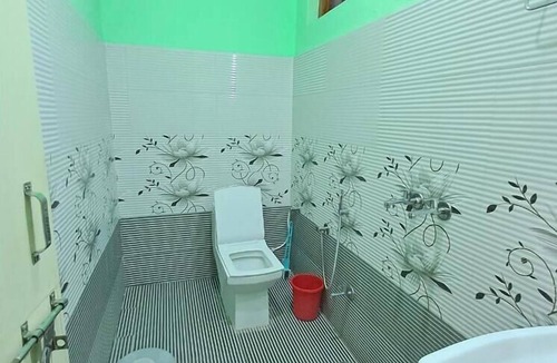 Barkot Hotel | Hotel Mountain Paradise Barkot