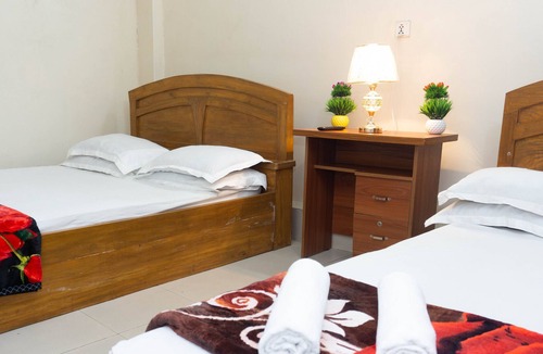 Dhaka Hotel | Hotel Muna International Residential - Family Room - AC