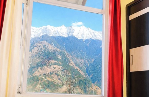 Naddi Hotel | Hotel Naddi Heights Kangra