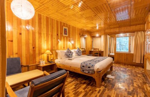 Old Manali Hotel | Hotel Negi's Mayflower A heritage Since 1965