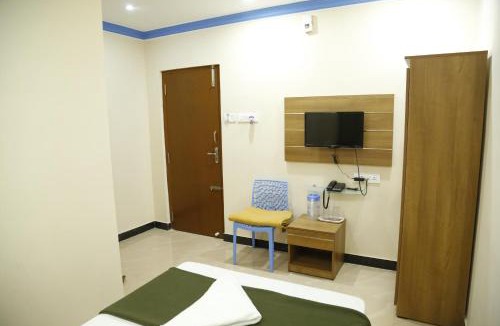 Palani Hotel | Hotel New Amirtham inn
