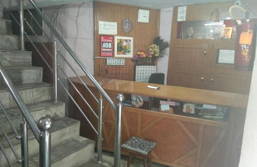 Nainital Hotel | Hotel New Baharat Zoo Road, Nanitial