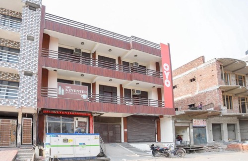Noida Hotel | Hotel O Av Residency Near Botanic Garden Of Indian Republic