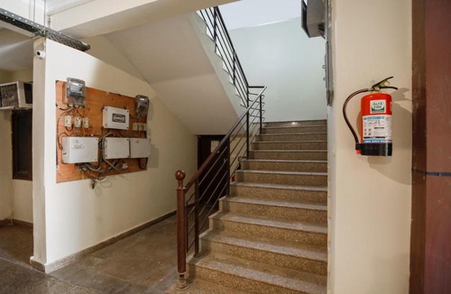 Noida Hotel | Hotel O Av Residency Near Botanic Garden Of Indian Republic