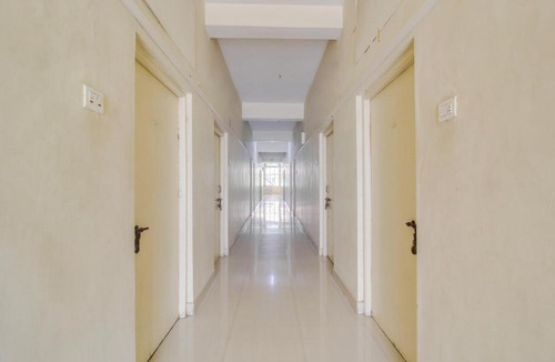 Begumpet Hotel | Hotel O Bharat Lodge