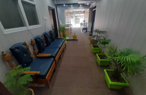 Srinagar Hotel | Hotel O by OYO Graceland