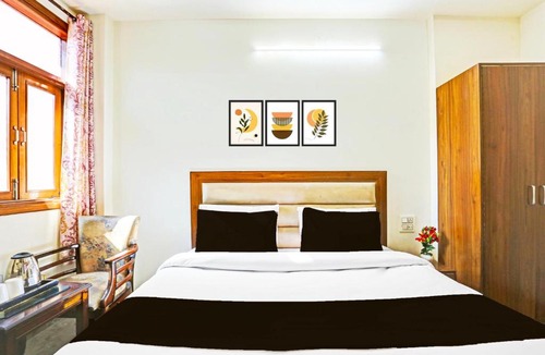 Sector 45 Hotel | Hotel O by OYO Sector 45 Formerly Manyavar