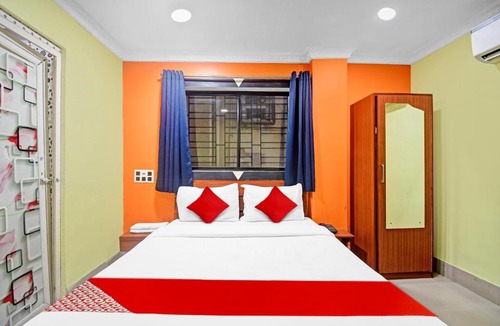 Chinar Park Hotel | Hotel O by OYO Tower Shanavi Inn