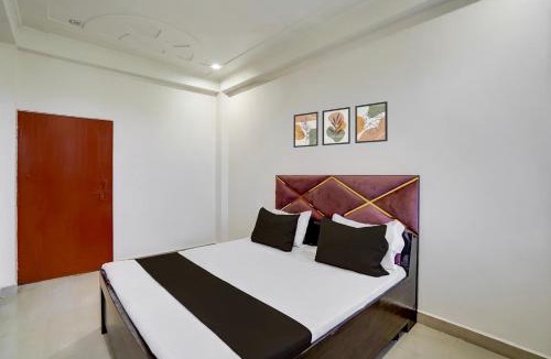 Aligarh Hotel | Hotel O Crystal Crown