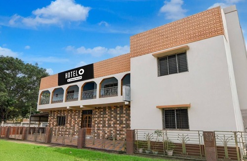 Durgapur House | Hotel O Durgapur Near NSHM College