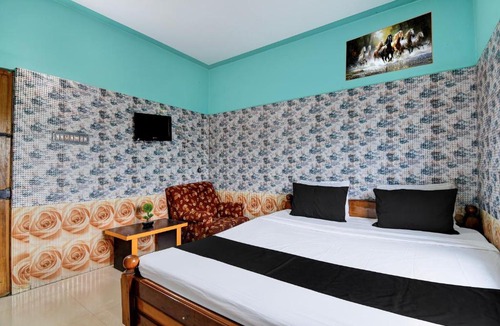 Lalbagh Hotel | Hotel O Green House