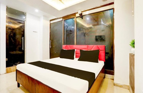 Kamla Nagar Hotel | Hotel O Kashish Residency
