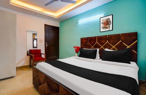 Sainik Farm Hotel | Hotel O KD Plaza 6 Residency