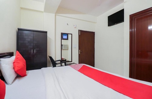 D6 Hotel | Hotel O Red Rose Residency
