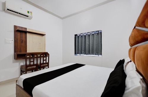 Mahendragarh Hotel | Hotel O Rudra Hotel and restaurant