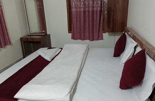 Bhadrak Hotel | Hotel O Snow White