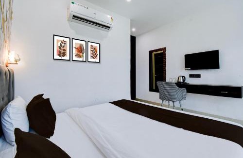 Varanasi Hotel | Hotel O Swiss Cottage