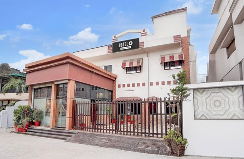 Dehradun House | Hotel O Tyagi Road Railway