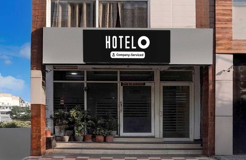 Zirakpur House | Hotel O Zirakpur City Court Complex
