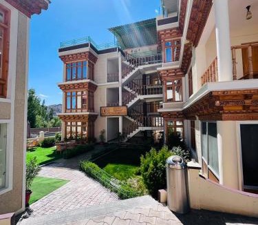Leh Hotel | Hotel Om Ladakh