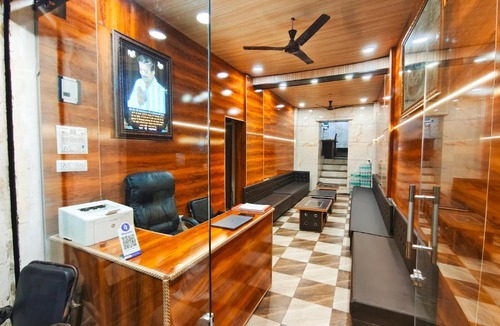 Ujjain Hotel | HOTEL OM PALACE NEAR MAHAKALESHWAR TEMPlE