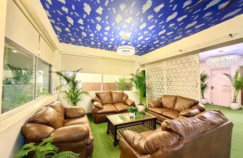Sector 27 Hotel | Hotel Oxygen La Vida-Noida Sector 18