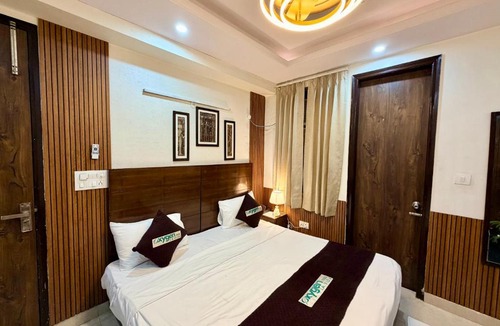 Sector 27 Hotel | Hotel Oxygen La Vida-Noida Sector 18