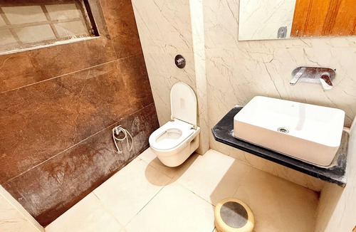 Ujjain Hotel | Hotel P Landmark Palace-near Main Places