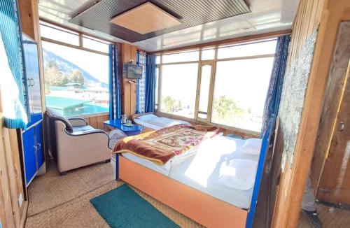 Munsyari House | Hotel Pandey Lodge By StayApart