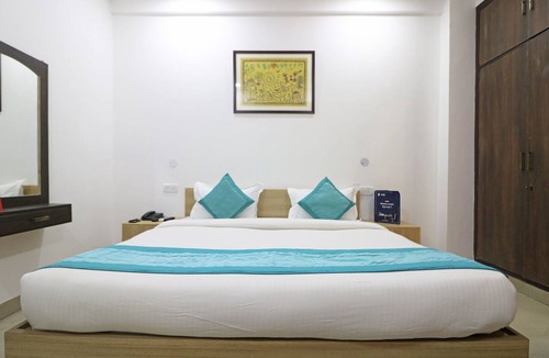 Sector 27 Bed & Breakfast | Hotel Petals Elite 2
