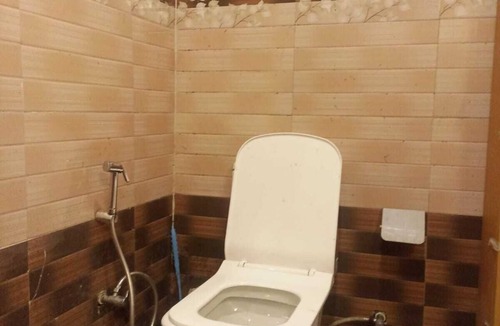Kumarhatti Hotel | Hotel Pine View Villa