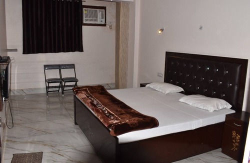 Pilibhit Hotel | Hotel Prakash Paradise