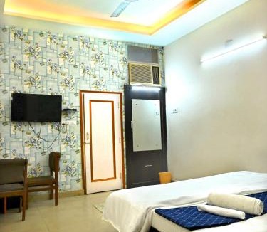 Jagadhri Hotel | Hotel Rainbow