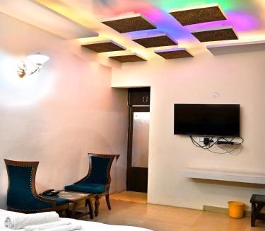 Jagadhri Hotel | Hotel Rainbow