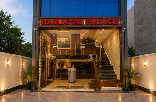 Haraiya Hotel | Hotel Rajlaxmi Palace, Unit of Hi Hospitality Group