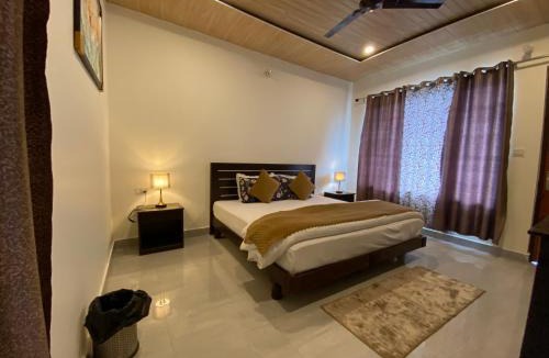 Guptkashi Hotel | Hotel Rajshree Palace
