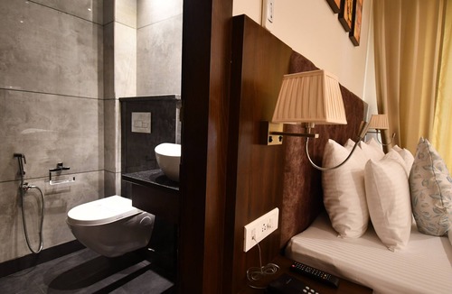 Haridwar Hotel | Hotel Ramaya Inn @ Har Ki Pauri Road