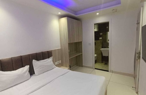 Adarsh Nagar Hotel | Hotel Red Chilly Adarsh Nagar