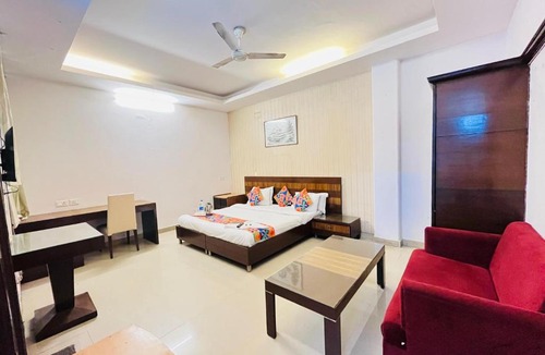 Kalkaji Hotel | Hotel Rise Villa