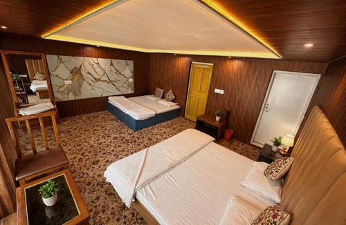 Laripora Hotel | Hotel Rose Hill Pahalagam