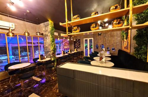 Chittaranjan Hotel | Hotel Royal Castle Grand