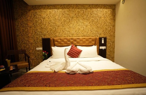 Doddaballapur Hotel | Hotel Royal Nandanaa