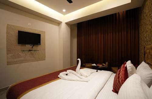 Doddaballapur Hotel | Hotel Royal Nandanaa