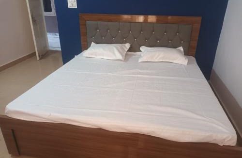 Rampur Hotel | Hotel Royal Place
