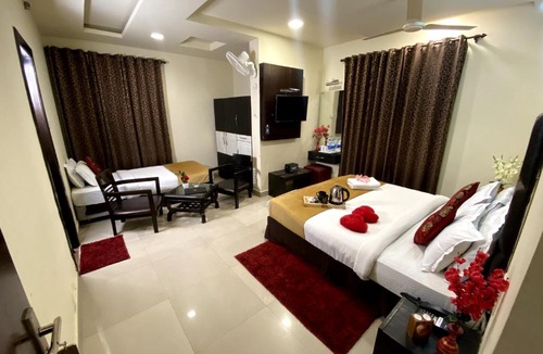 Bhimtal Hotel | Hotel Royal Rosette Lake View BHIMTAL