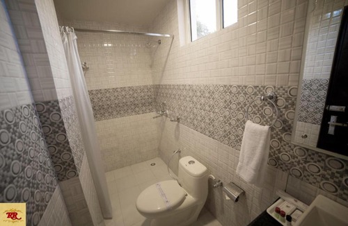 Bhimtal Hotel | Hotel Royal Rosette Lake View BHIMTAL