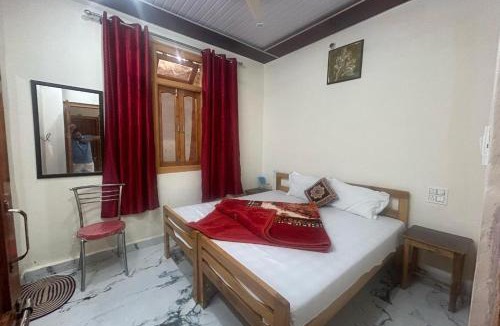 Uttarkashi House | Hotel Royal Sainik