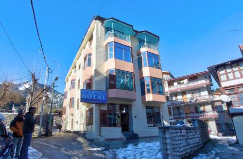 New Manali Hotel | HOTEL ROyAL THE MALL MANALI
